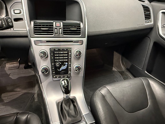 Volvo XC60 20 of 27