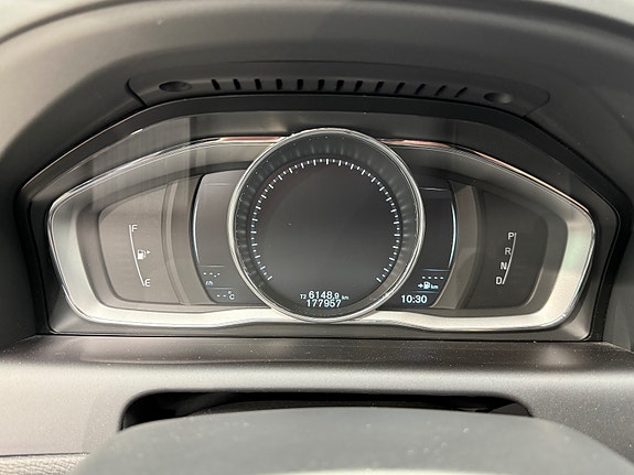 Volvo XC60 19 of 27