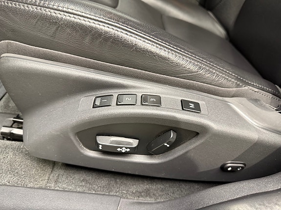 Volvo XC60 16 of 27