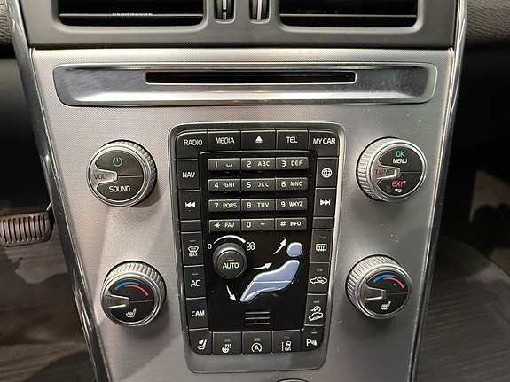 Volvo XC60 21 of 27