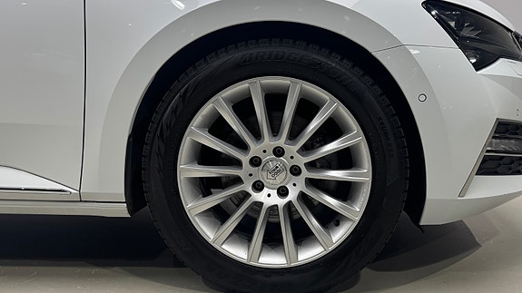 Skoda Superb 6 of 30
