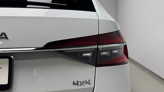Skoda Superb 8 of 30