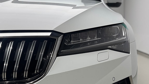 Skoda Superb 7 of 30