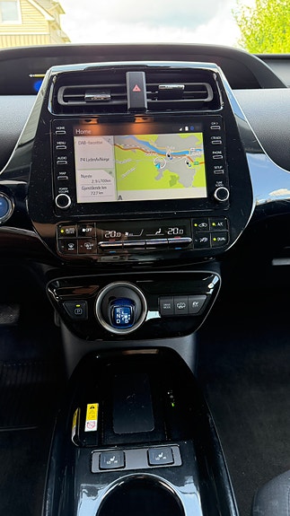 Toyota Prius Plug-in Hybrid 9 of 11