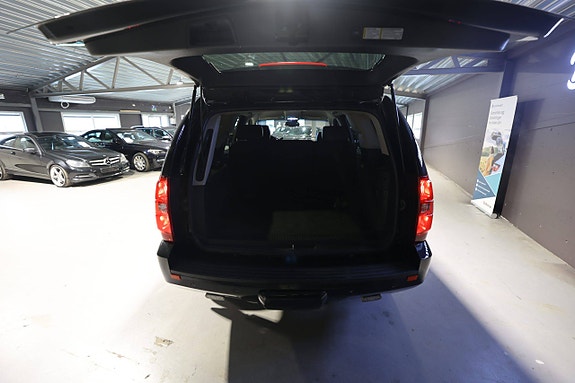 Chevrolet Tahoe 22 of 26