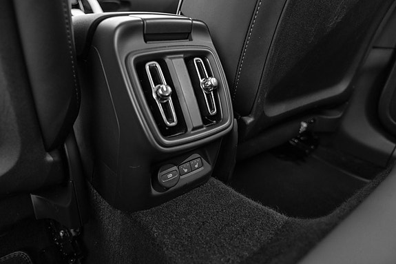 Polestar 2 16 of 30
