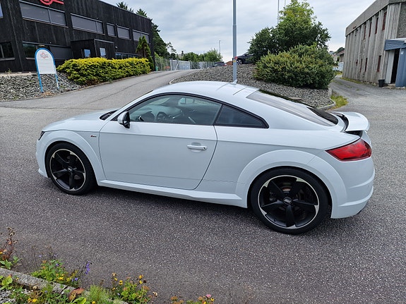 Audi TT 2 of 30