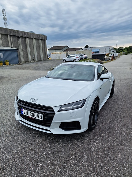 Audi TT 4 of 30