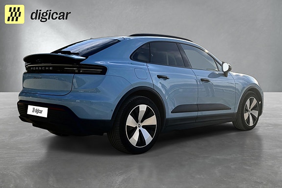 Porsche Macan 4 7 of 25