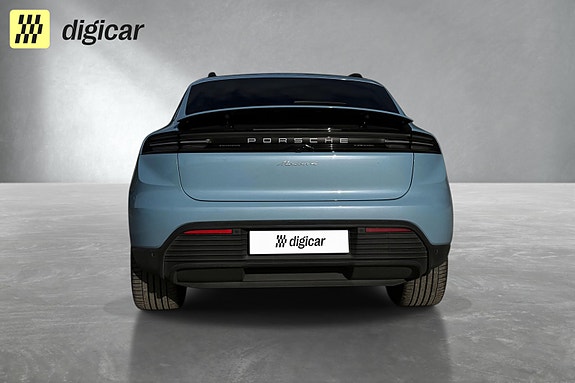 Porsche Macan 4 9 of 25