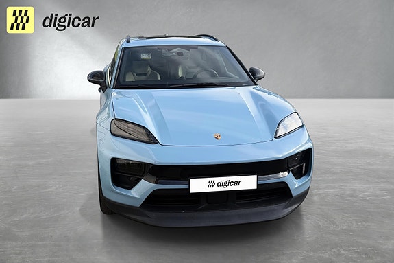 Porsche Macan 4 3 of 25