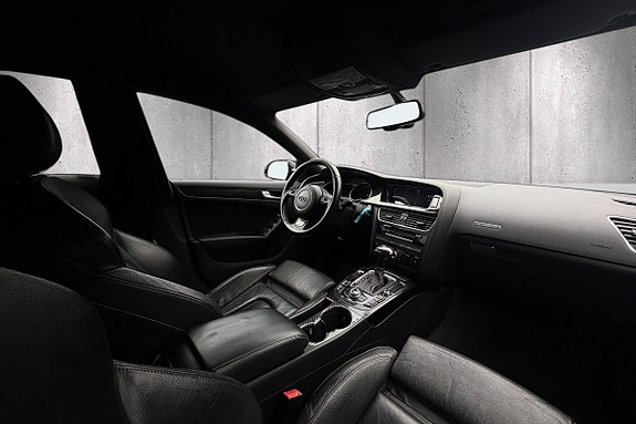 Audi A5 9 of 24