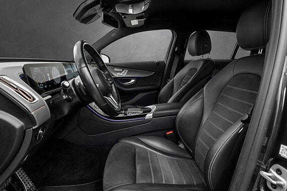 Mercedes-Benz EQC400 10 of 26