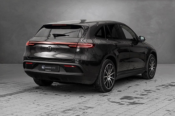 Mercedes-Benz EQC400 5 of 26