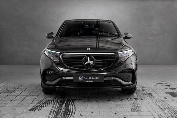 Mercedes-Benz EQC400 3 of 26