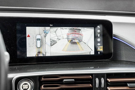 Mercedes-Benz EQC400 15 of 26
