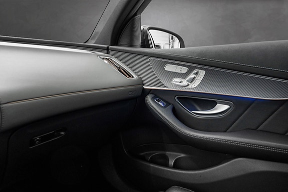 Mercedes-Benz EQC400 18 of 26