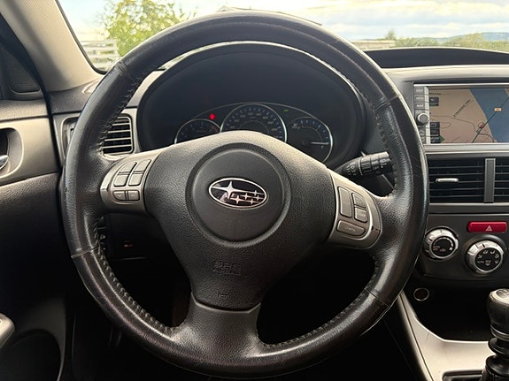 Subaru Impreza 6 of 12