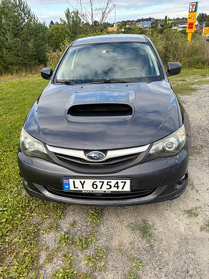 Subaru Impreza 2 of 12