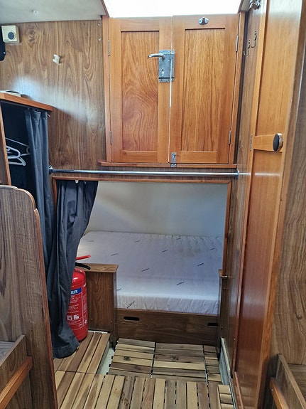 Marex 27 SunCruiser, Volvo Penta AQD40A, Ankervinsj, Webasto, Ny kalesje. 12 of 14