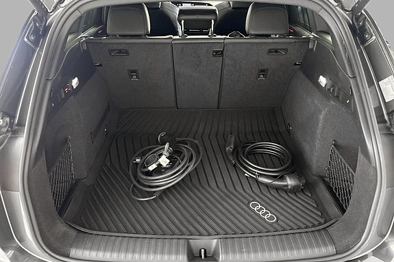 Audi SQ6 e-tron 24 of 30