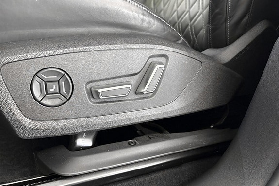 Audi SQ6 e-tron 10 of 30