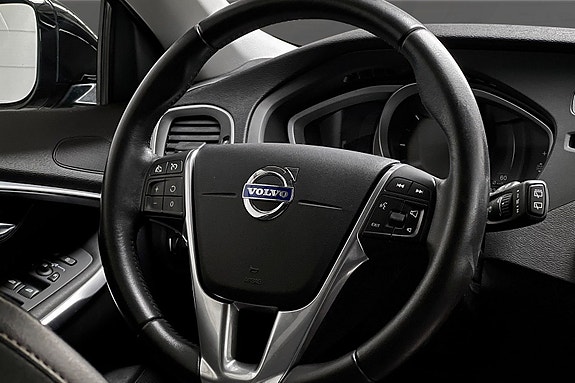 Volvo V40 Cross Country 19 of 30