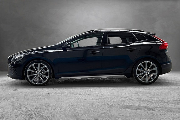 Volvo V40 Cross Country 12 of 30