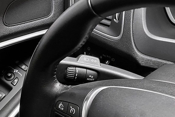 Volvo V40 Cross Country 22 of 30