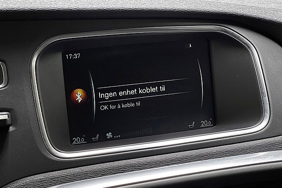 Volvo V40 Cross Country 28 of 30