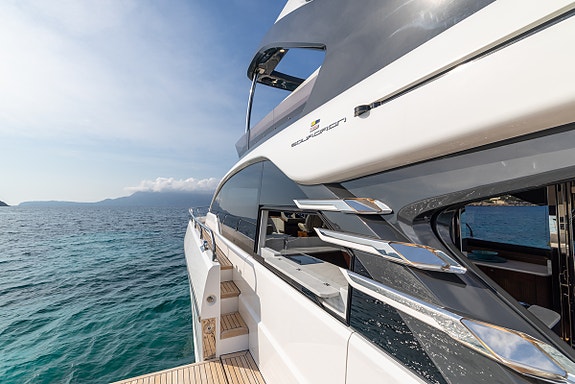 Fairline Squadron 58 - Vises under Cannes Yachting Festival 2026 9 of 25