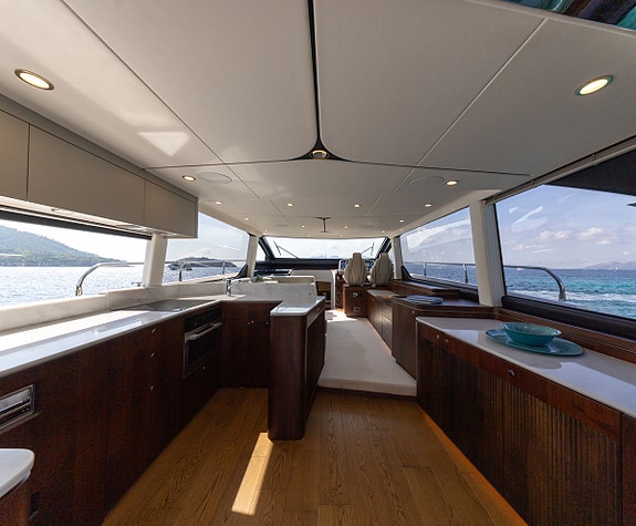 Fairline Squadron 58 - Vises under Cannes Yachting Festival 2026 14 of 25