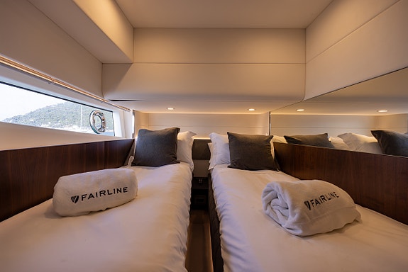 Fairline Squadron 58 - Vises under Cannes Yachting Festival 2026 24 of 25