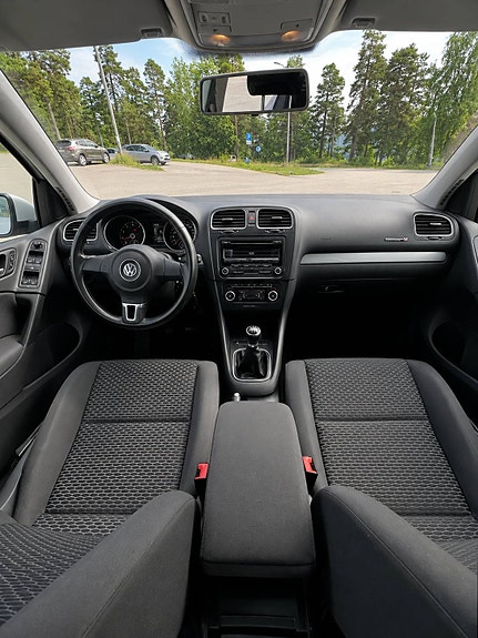 Volkswagen Golf VI 10 of 23