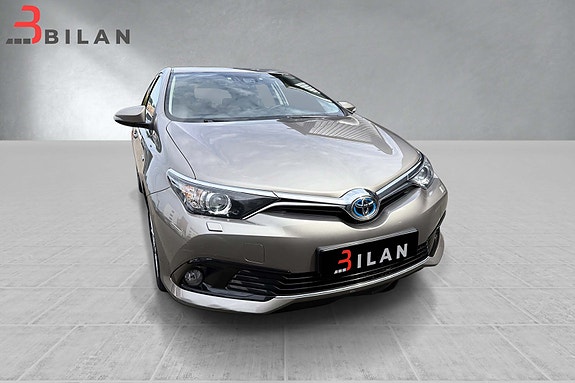 Toyota Auris 13 of 30