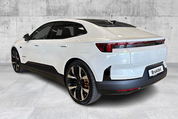 Polestar 4 3 of 22