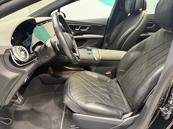 Mercedes-Benz EQS580 22 of 30