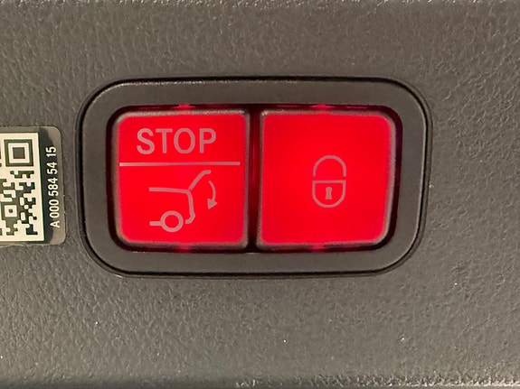 Mercedes-Benz EQS580 13 of 30