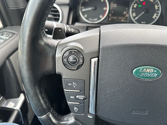 Land Rover Discovery 14 of 24