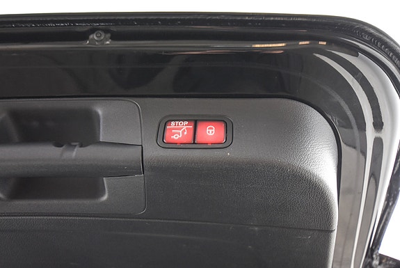 Mercedes-Benz EQB300 11 of 27