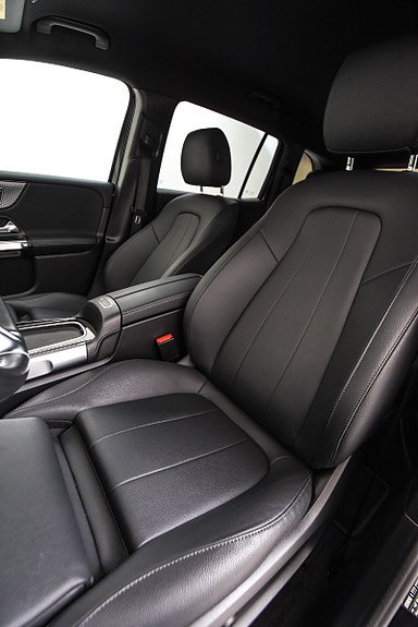 Mercedes-Benz EQB300 14 of 27