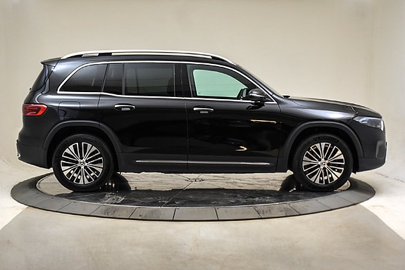 Mercedes-Benz EQB300 3 of 27