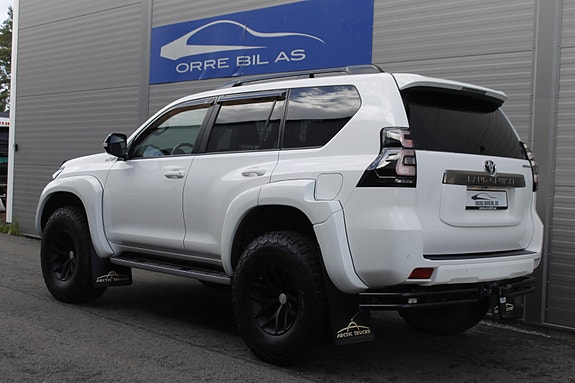 Toyota Land Cruiser 8 of 30