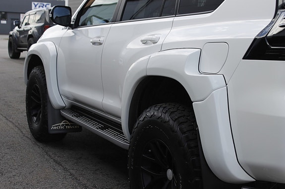 Toyota Land Cruiser 9 of 30