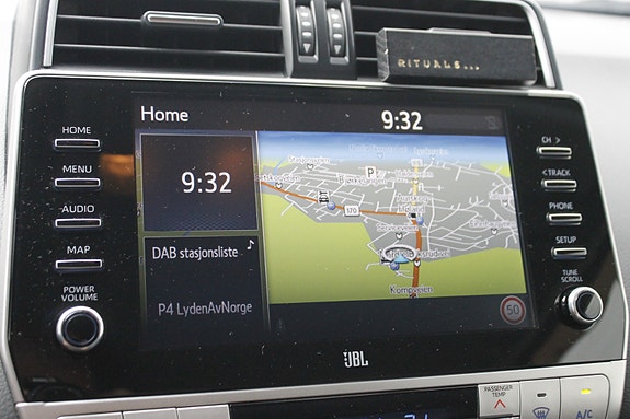Toyota Land Cruiser 28 of 30