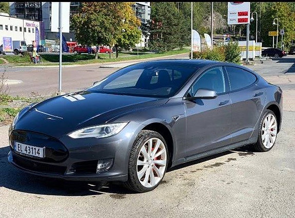 Tesla Model S 4 of 30