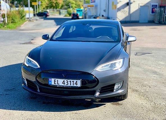 Tesla Model S 3 of 30