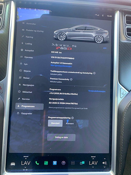 Tesla Model S 11 of 30
