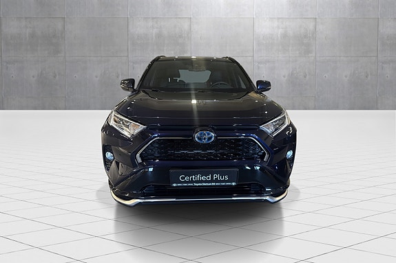 Toyota RAV4 Plug-in Hybrid 8 of 22