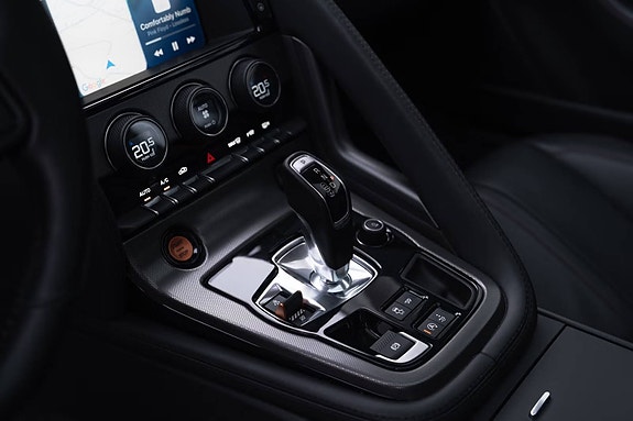 Jaguar F-TYPE 11 of 14
